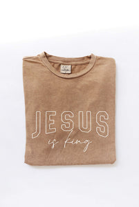 Jesus is King Graphic Top